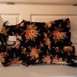 Sleeveless flower top